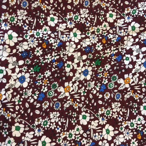 Coupon de tissu coton fond marron motif fleurs (mt55)