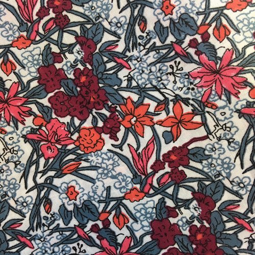 Coupon de tissu coton fond blanc motif fleurs rose (mt73)