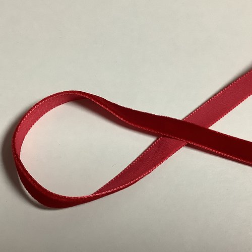 Ruban de velours couleur rouge largeur 10 mm