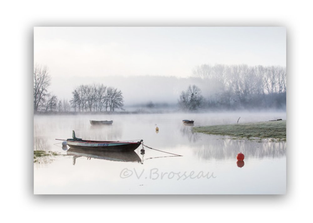 Photographie Paysage Zen Bord De Riviere La Maine Et Bateau Dans La Brume Artistique Photo Nature Decoration Un Grand Marche