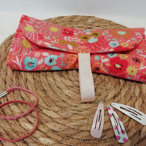 Pochette à barrettes