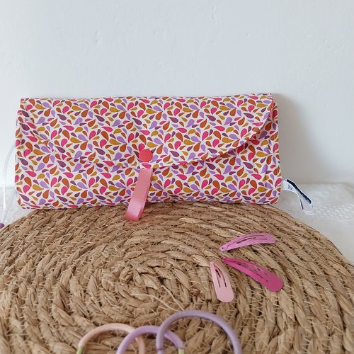 Pochette à barrettes