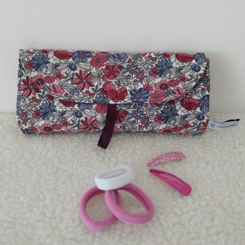 Pochette à barrettes