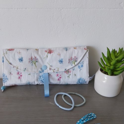 Pochette à barrettes