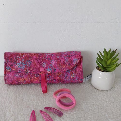 Pochette à barrettes