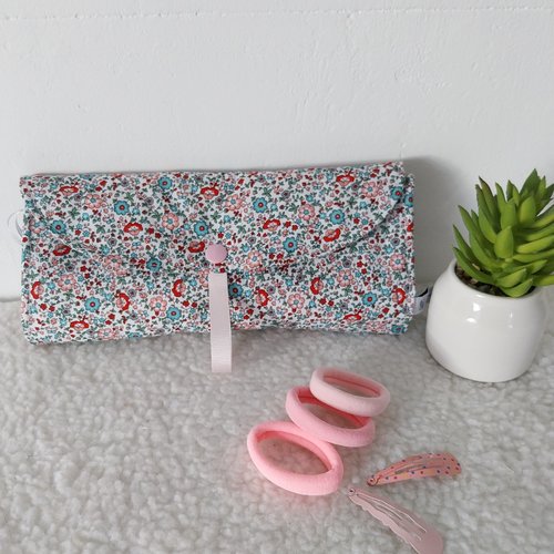 Pochette à barrettes