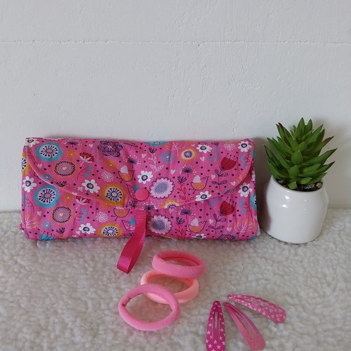 Pochette à barrettes