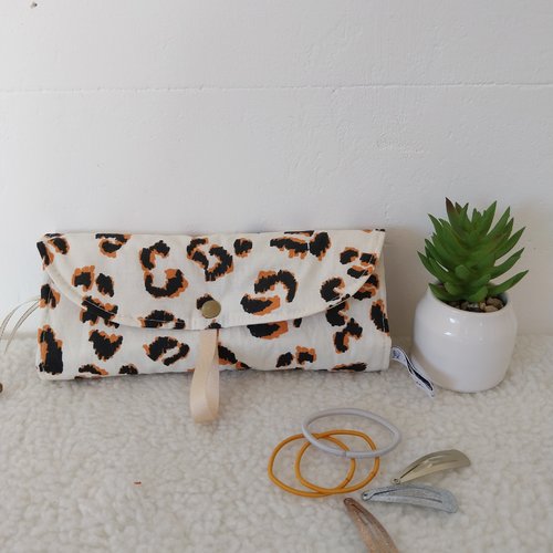 Pochette à barrettes