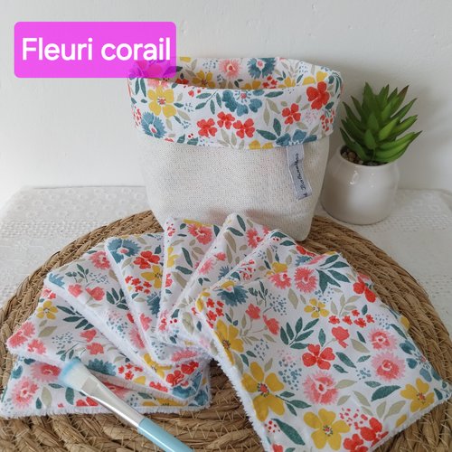 Lingettes démaquillantes et sa panière