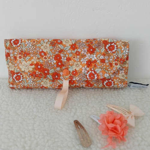 Pochette à barrettes