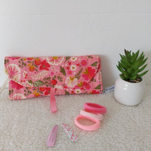 Pochette à barrettes