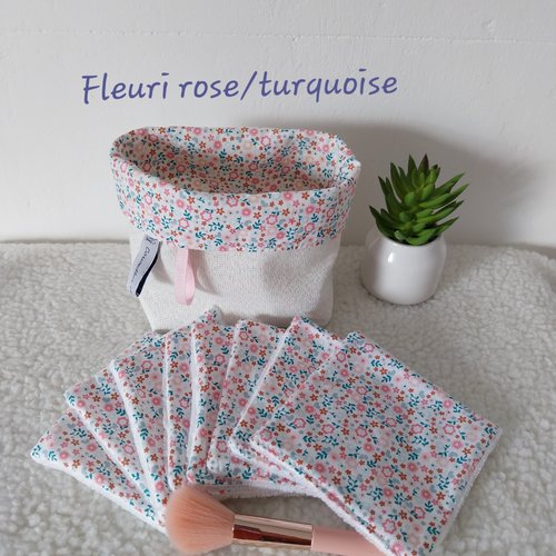 Lingettes démaquillantes et sa panière