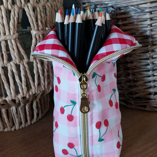 Trousse debout - cerisette