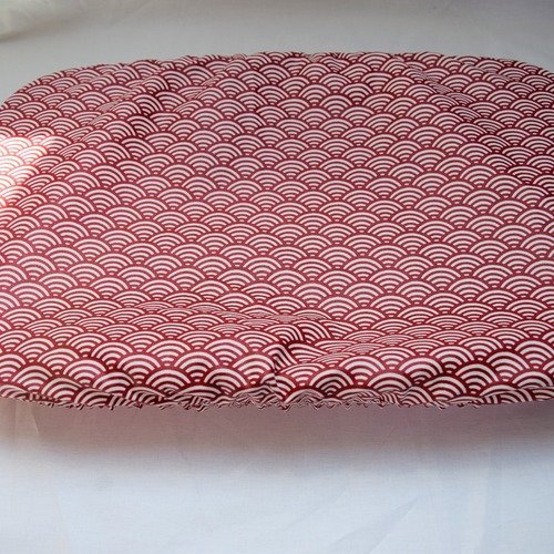 Couvre plat motifs vagues rouges japonisant