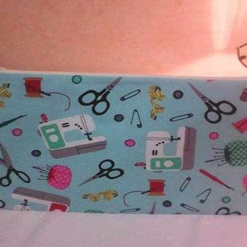 Trousse  pour accessoires de couture 
