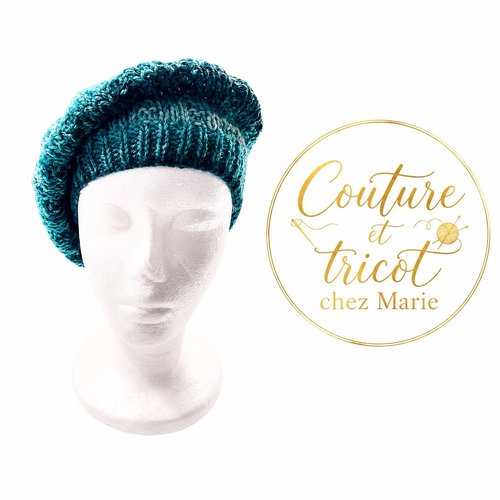 Béret bleu, gris, turquoise à pompon gris fait main. douceur, élégance hivernale.