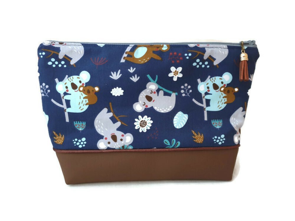 Grande Trousse De Toilette Ou Pochette Enfant Bebe Tissus Et Simili Cuir Koala Idee Cadeau Un Grand Marche