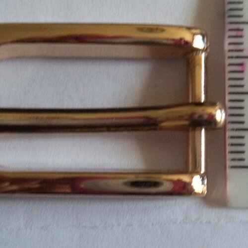 Boucle de ceinture rectangulaire en métal doré largeur du passant 1.5 cm neuve 