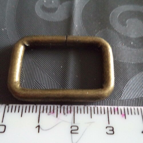 2 boucles rectangulaires en métal couleur bronze largeur du passant 2.5 cm 