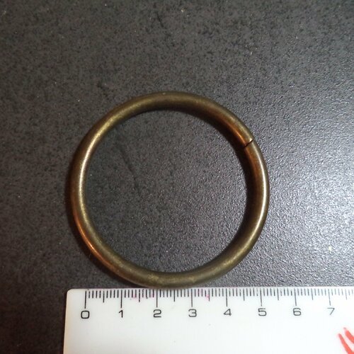 2 anneaux en métal couleur bronze