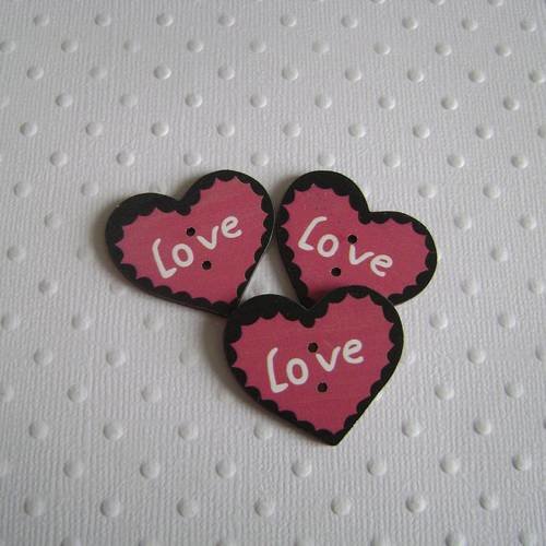 Boutons bois en forme de coeur " love" rose et noir 