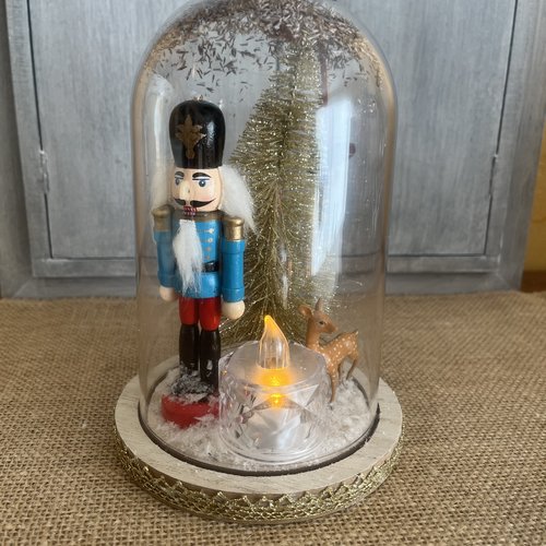 Décoration de noël " globe casse-noisette "