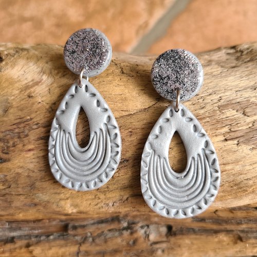 Boucles d 'oreille cendres sacrées