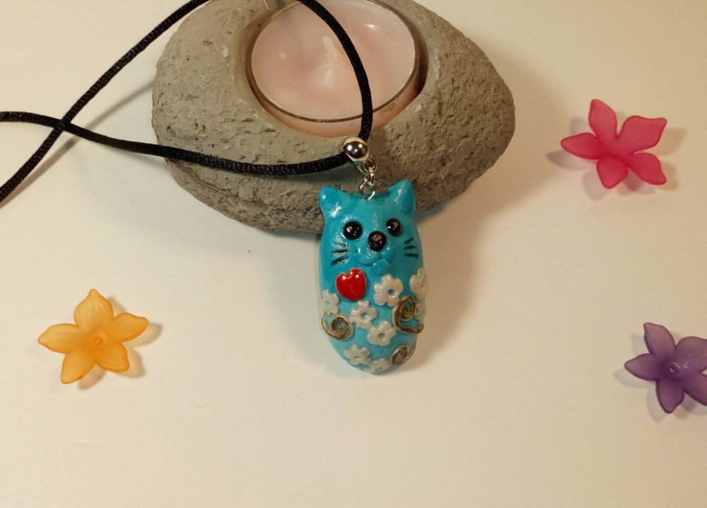 Collier Fils Satin Et Chat Bleu En Pate Fimo Un Grand Marche