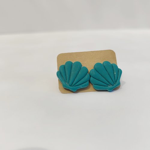 Puces d'oreilles
