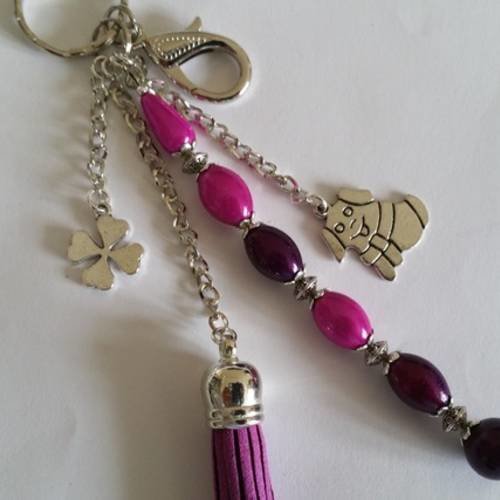 Bijou de sac /porte clés fuchsia et violet /pompon/perles magiques, trèfle à 4 feuilles et petit chien 