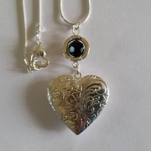 Collier pendentif "porte photo" coeur avec chaîne en plaqué argent 925 et perle cristal swarovski noir 