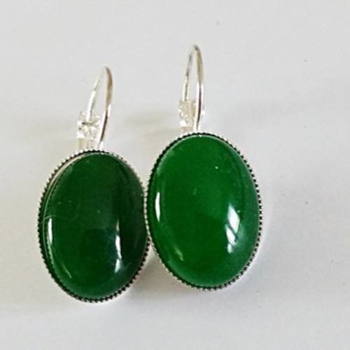 Boucles d'oreilles rétro cabochon en pierre de jade,  attaches dormeuses en laiton argent clair 