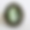 Bague ovale vintage cabochon en pierre oeil de chat vert sur monture en laiton couleur bronze 