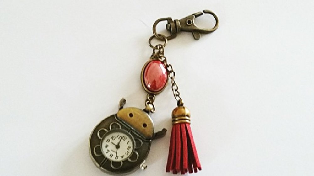 Bijou de Sac Porte Clef Pompon Cuir Rouge & Montre Bronze