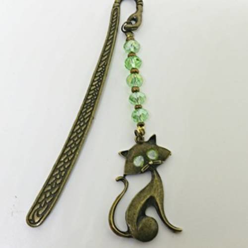 Marque page bronze "chat aux yeux vert", perles cristal swarovski vert clair et chat stylisé bronze 