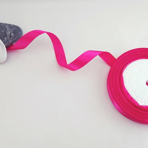 Ruban satin fuchsia 12 mm