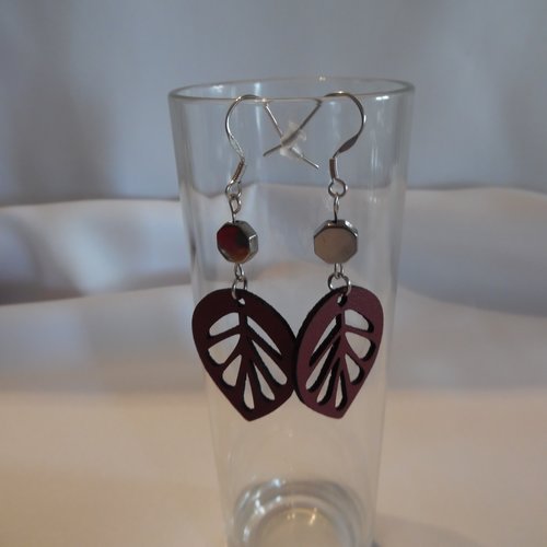 Boucles D Oreilles Feuilles En Imitation Cuir Bordeaux Hematites Crochets En Acier Inoxydable Bijou Femme Un Grand Marche