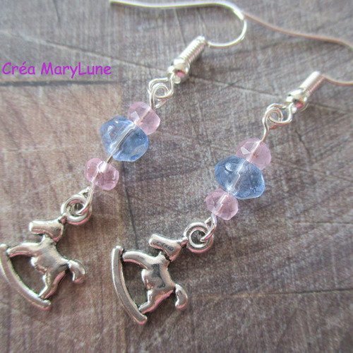 Boucles d'oreilles à crochets en acier chirurgical cheval a bascule rose et bleu