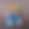 Boucles d'oreilles à crochets en acier chirurgical cube et ronde bleues - 2120693