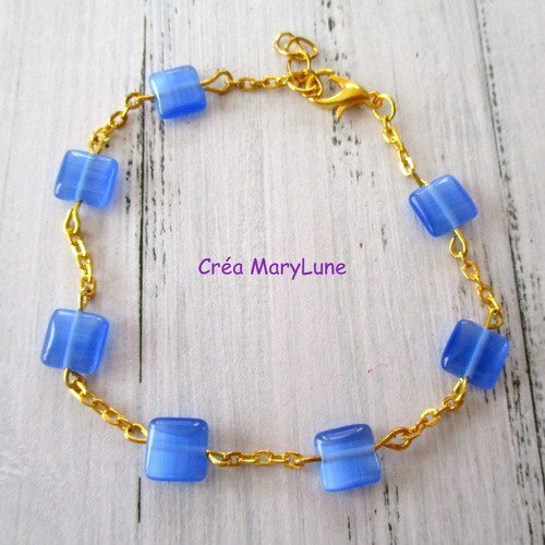 Bracelet en perles de verre de couleur bleue et chainette dorée - 18 cm réglable - 2157571