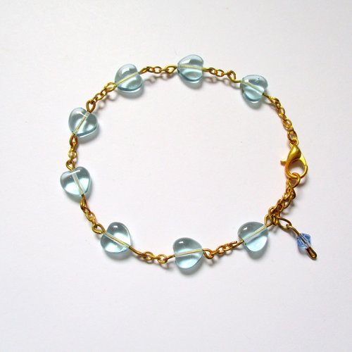 Bracelet en perles de verre cœur bleu et chainette dorée - 17 cm ajustable