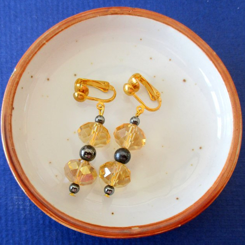 Clips boucles d'oreilles perles en verre champagne et hématite noire, pierre semi précieuse