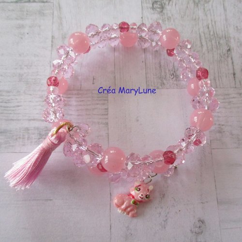 Bracelet a mémoire de forme a perles en verre de couleur rose