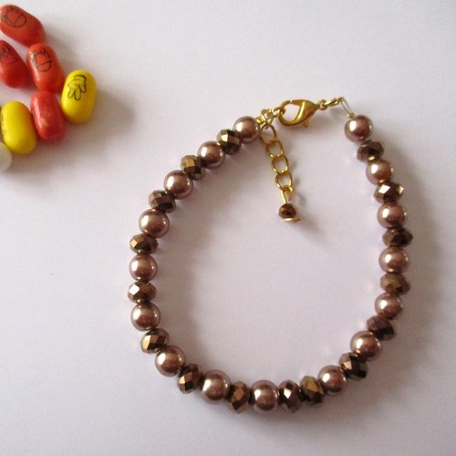 Bracelet en perles de verre marron glacé