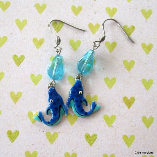 Boucles d'oreilles deux jolis poissons bleus