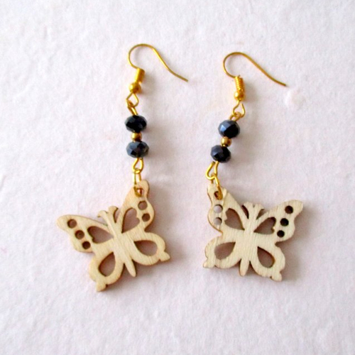 Clips boucles d'oreilles petits papillons de bois et perles noires