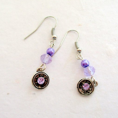 Boucles d'oreilles petites fleurs mauve