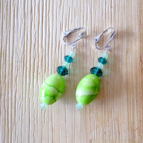 Clips boucles d'oreilles perles en ensemble de vert