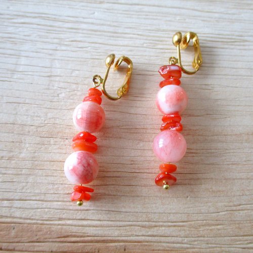 Clips boucles d'oreilles perles orangées et chips de coquillage