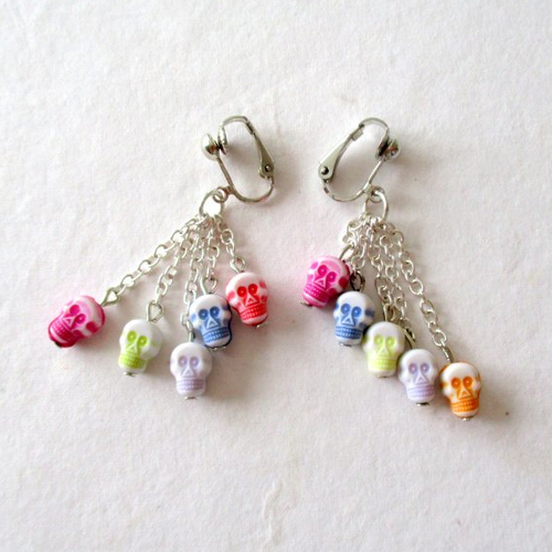 Clips boucles d'oreilles toutes petites têtes de mort pour halloween